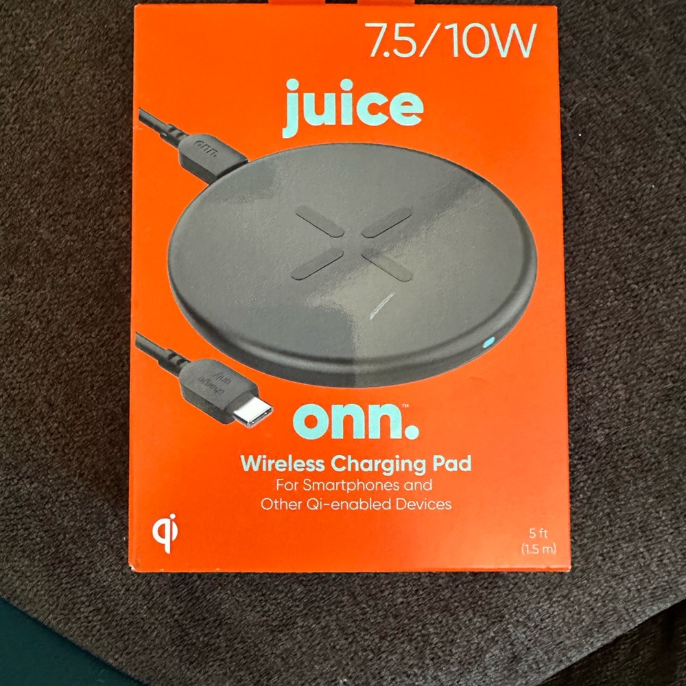 onn. Black Wireless Charging Pad